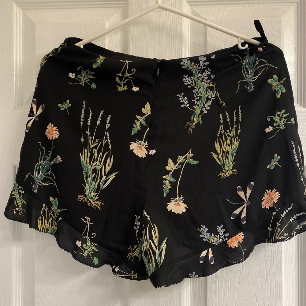 BNWOT Aritzia Sunday Best summer tropical shorts size 10 - Picture 3 of 6